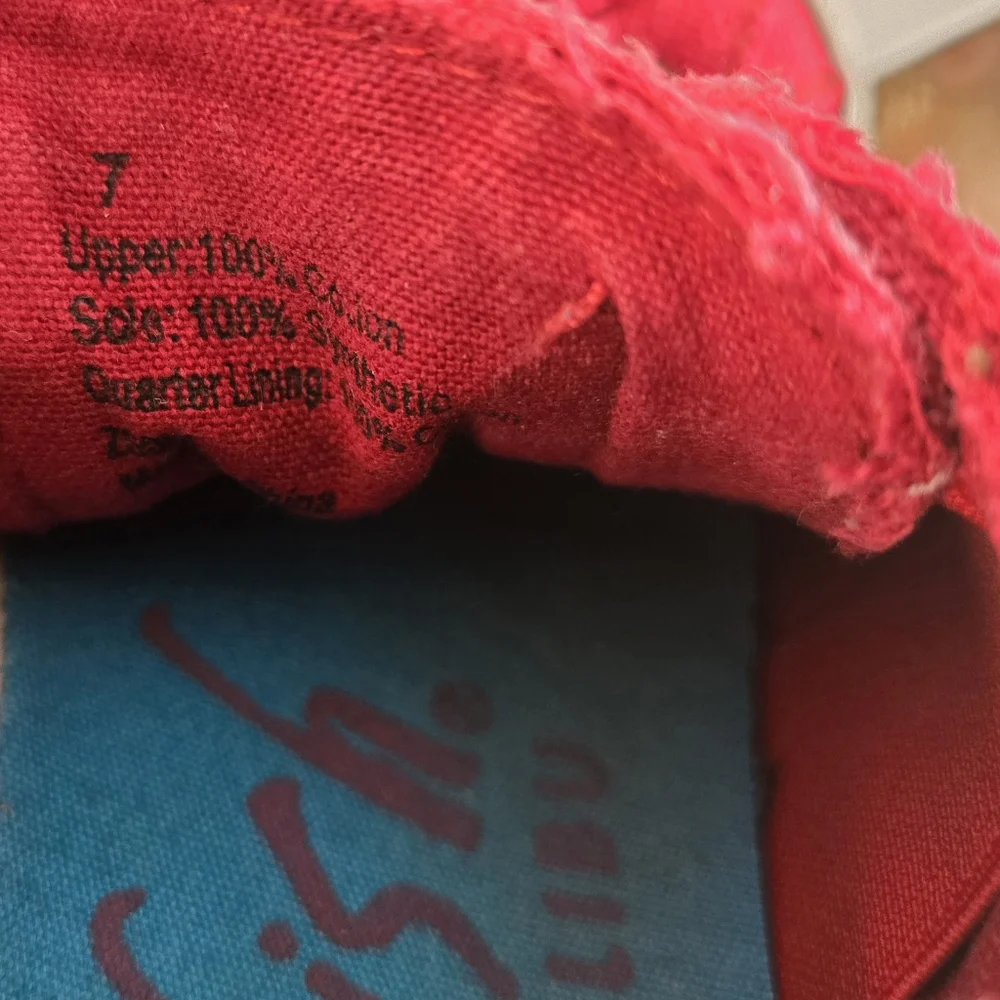 Blowfish Malibu Women's Play Sneaker,‎ Solid Red, Size 7 US - Picture 10 of 10